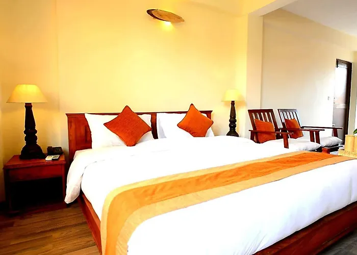 Hotel Golden Temple 3*
